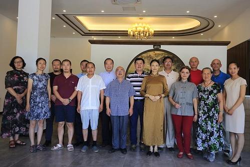 中俄美文化艺术民间交流活动在江西莲庐山庄举办