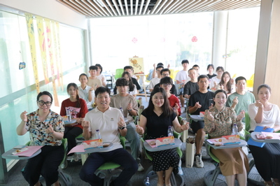 共赏‘易’轮月 同念家国情——学校举办中秋茶话会暨文化艺术交流活动